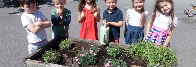 Les petits jardiniers