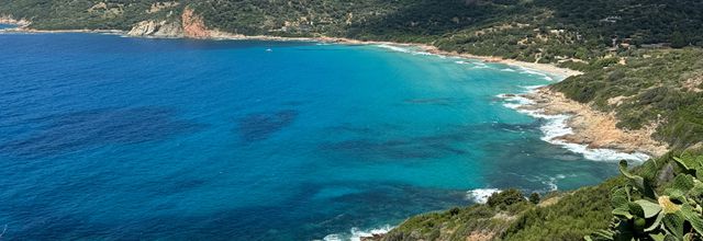 Le long de Cargese 