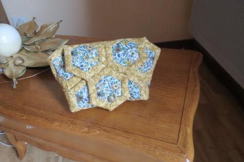 trousse aux hexagones