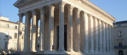 La maison carrée de Nîmes...