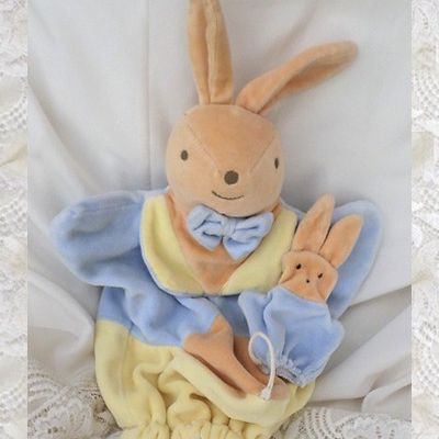 Doudou Plat Marionnette Lapin Nounours Avec son Bébé Jaune et Bleu