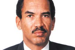 DECHAINEMENT RACISTE DU PRESIDENT KHAMA CONTRE LES BUSHMEN DU KALAHARI