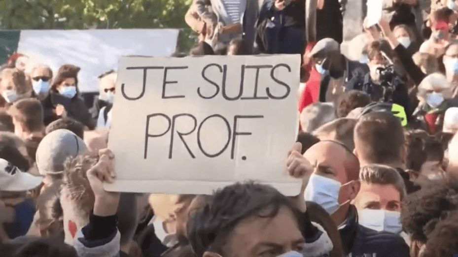 2025 01 12 Mais que font donc les profs _ Pancarte ''Je suis prof''.jpg