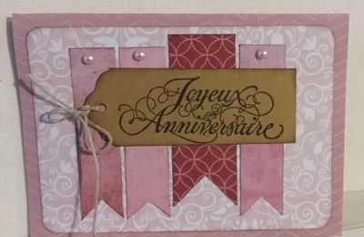 Carte anniversaire aux fanions roses 2024