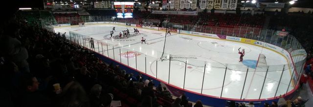 Match d'ouverture locale des Olympiques de Gatineau contre le Drakkar de Baie-Comeau
