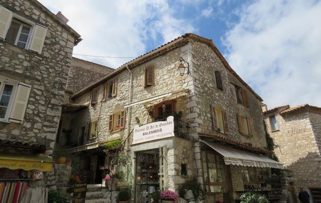 Gourdon dans le (06) -2 paysages