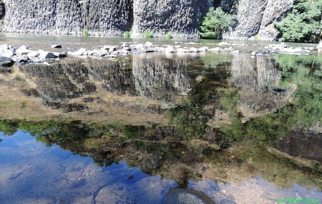 un reflet à Chanteuges