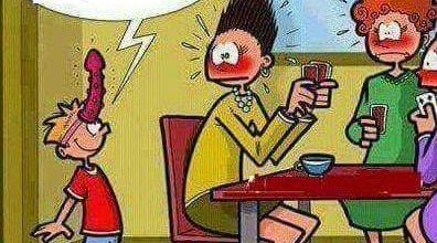 Maman chui un rhinocéros