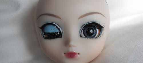 Face-Up Naomi
