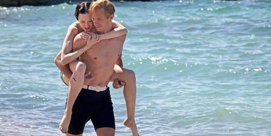 WE | les premières photos promotionnelles 