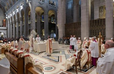 Vidéo intégrale de la messe à Sainte Anne de Beaupré et PLUS - VA
