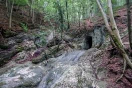 ➤ NOYAU DUR #2 ∴ Frères des Cavernes , la Loge et la Grotte... une très vieille histoire...