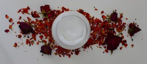 Comment traiter l’acné avec des produits naturels et efficaces ?