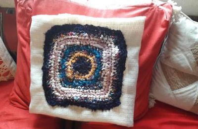 Housse de coussin en traphilo