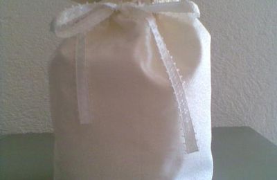 Pochette aux petites fleurs