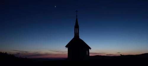 2023-04-18 Crépuscule sur la Chapelle des Vés