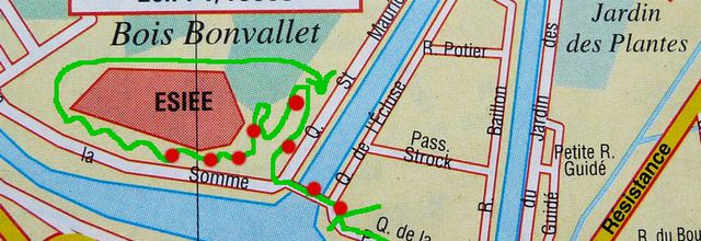 De chez moi à la "soucoupe volante"