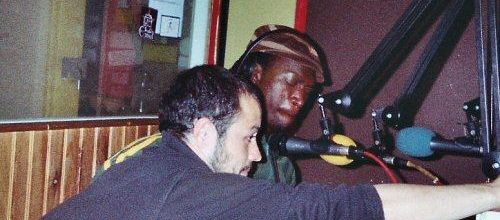 De l'autre cotÃÂ© du pont dans les studios le 19 septembre 2005