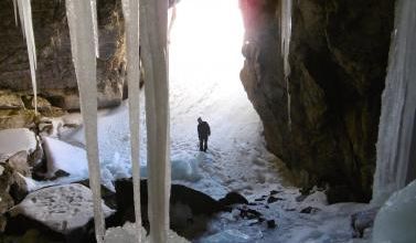 Gruta Helada (grotte glacée) de Lecherines (2060 m.)