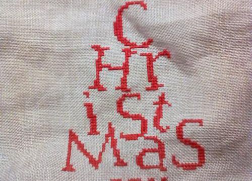 Oh, une broderie presque grande!