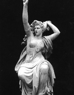 483. Pitié Pythie