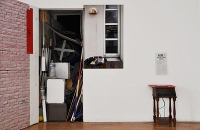 EXhibition EN ATtente dE CommUNICATION pouR NOVEMber 13