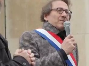 Pour information : L'élu PS Jérôme Guedj invectivé et hué à Paris lors d'une manifestation pour les otages du Hamas