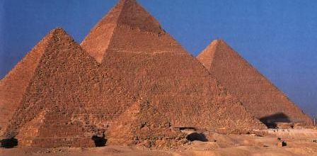 La Grande Pyramide - Le symbole* 