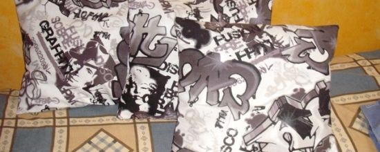 Coussins graffiti
