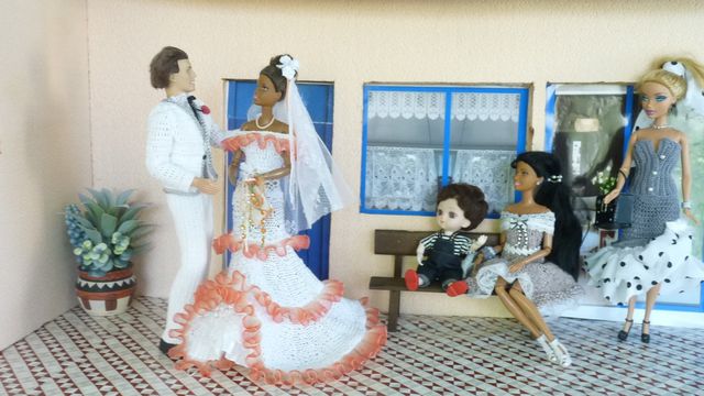 Barbie en modèle "Candide Tangerine"